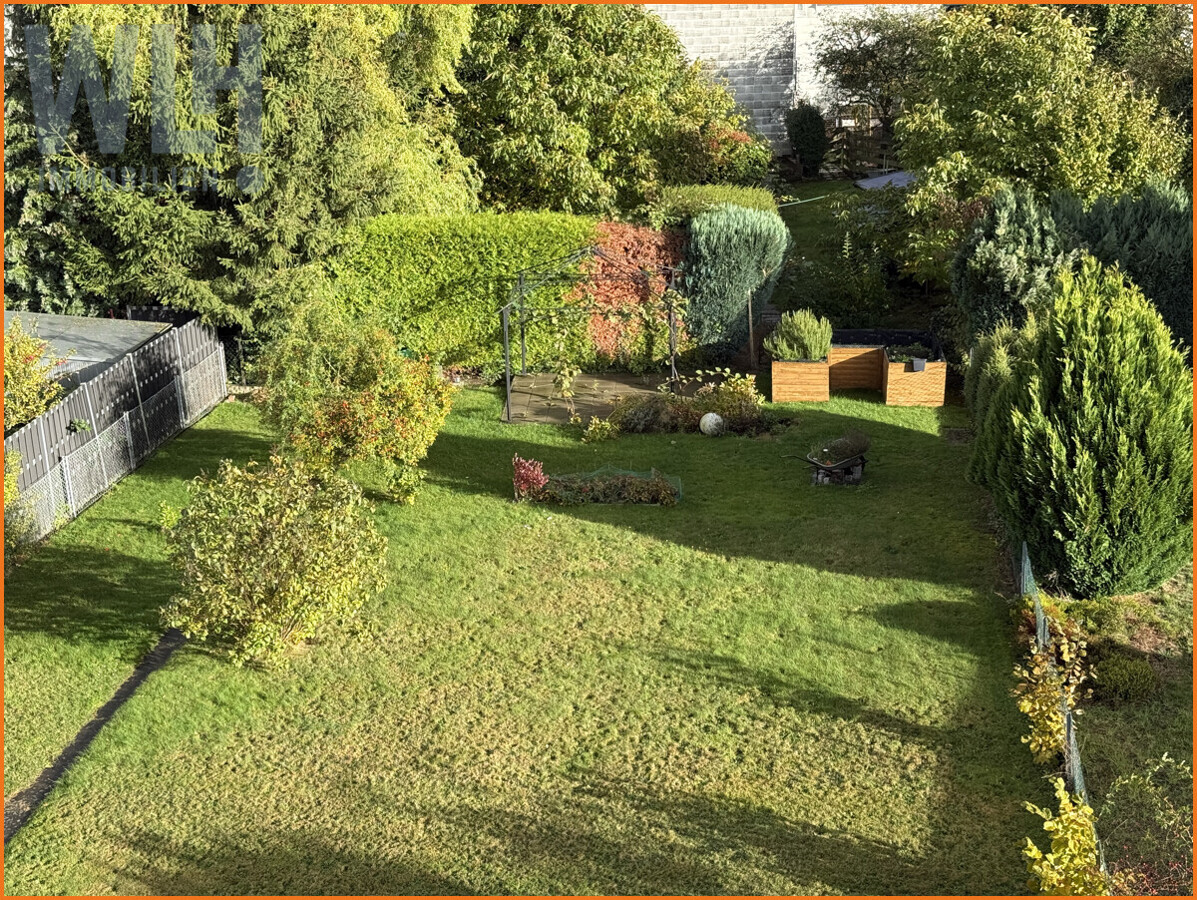 Blick auf den Garten von der Küche aus